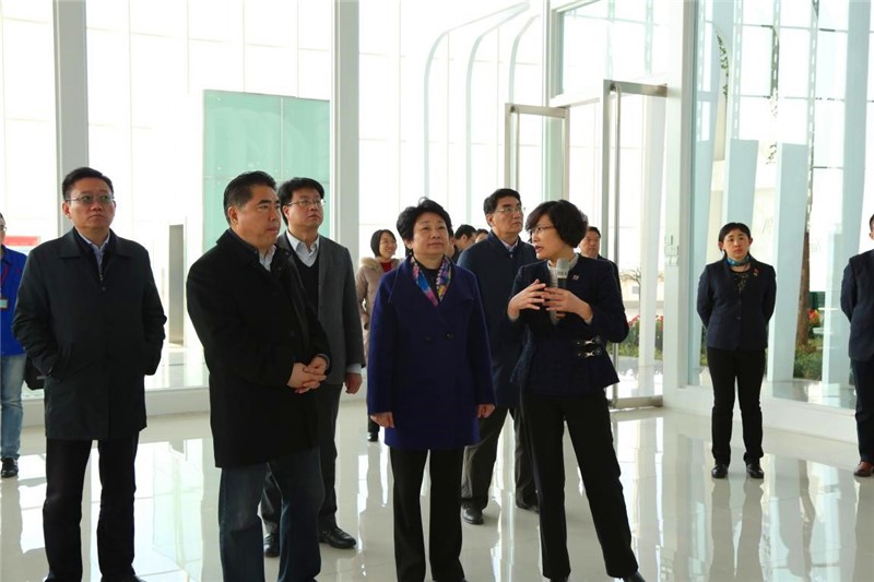 常务副省长黄莉新赴欧宝网页版登录入口_欧宝药业调研强调：将国药精髓发扬光大