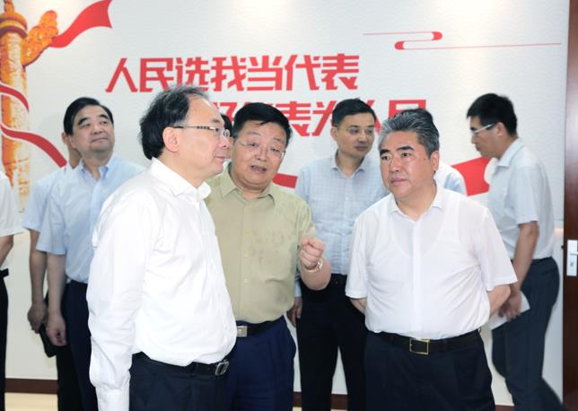 省人大常委会常务副主任李小敏一行 莅临欧宝网页版登录入口_欧宝药业调研